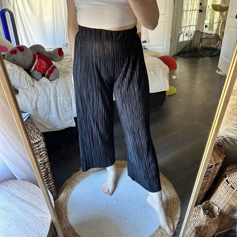 Urban Outfitters Women’s Small Black Wide Leg Pants